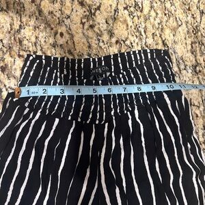 One 5 One Black and White Striped Capris